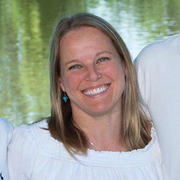 Meet your Posher, Kristen - Picture 1 of 1